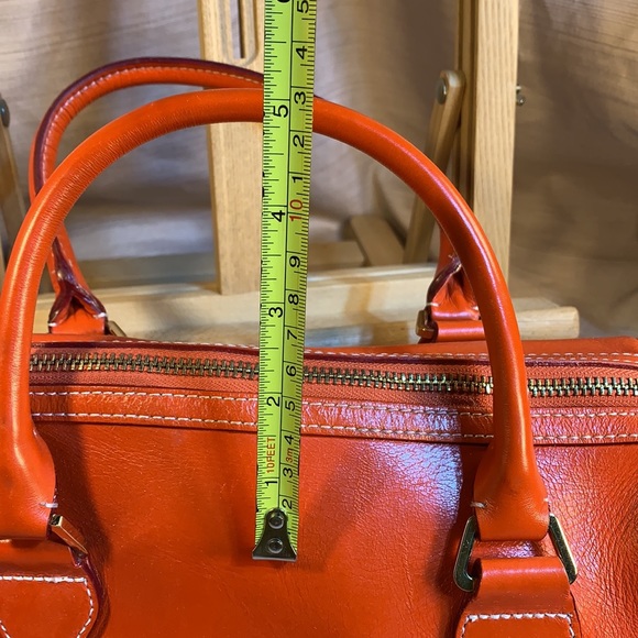 Isaac Mizrahi leather shoulder bag/satchel w/strap - Picture 5 of 16